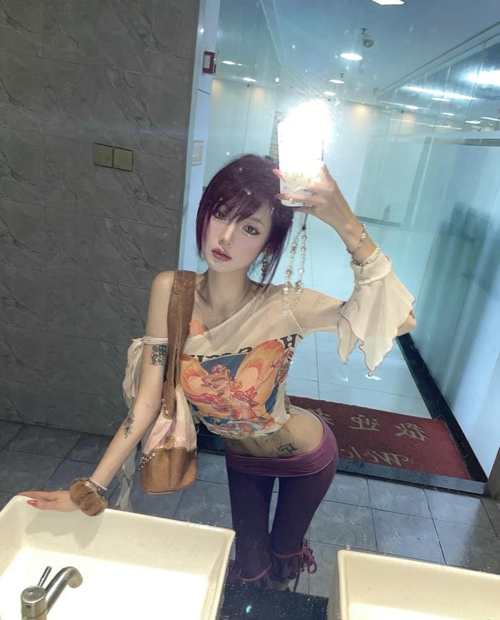 romantic alone dp for girls