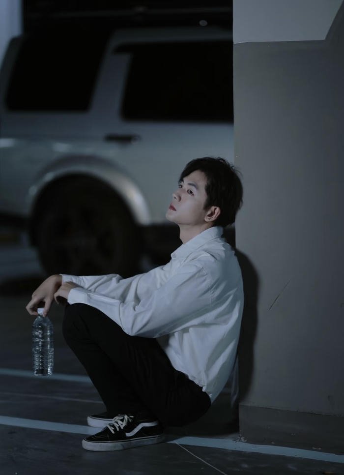 sad boy dp after breakup