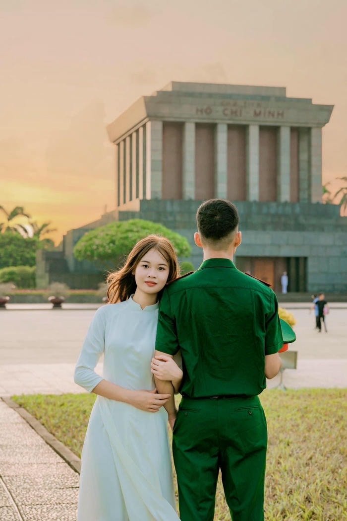 simple look army couple dp