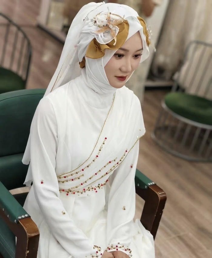 simple style abaya girl dp