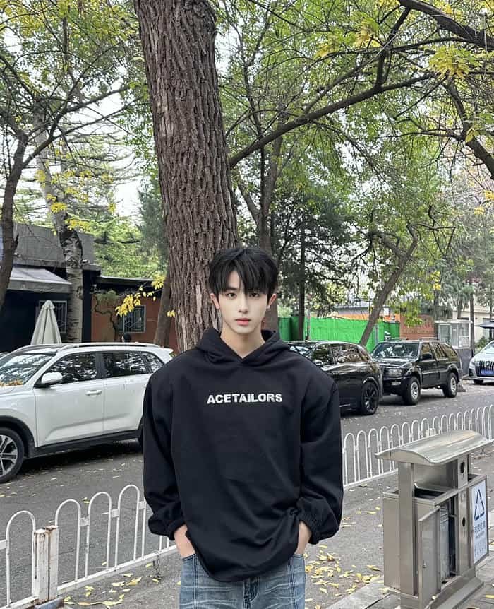 single boy dp with hoodie