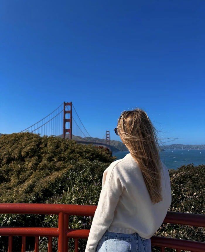 soft focus simple girl dp for instagram