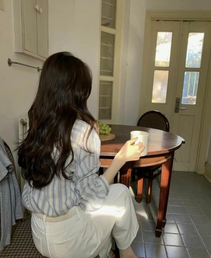 soft light simple girl dp