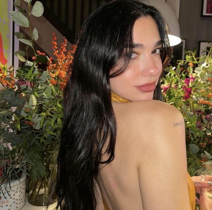 soft tone alone dp for girls