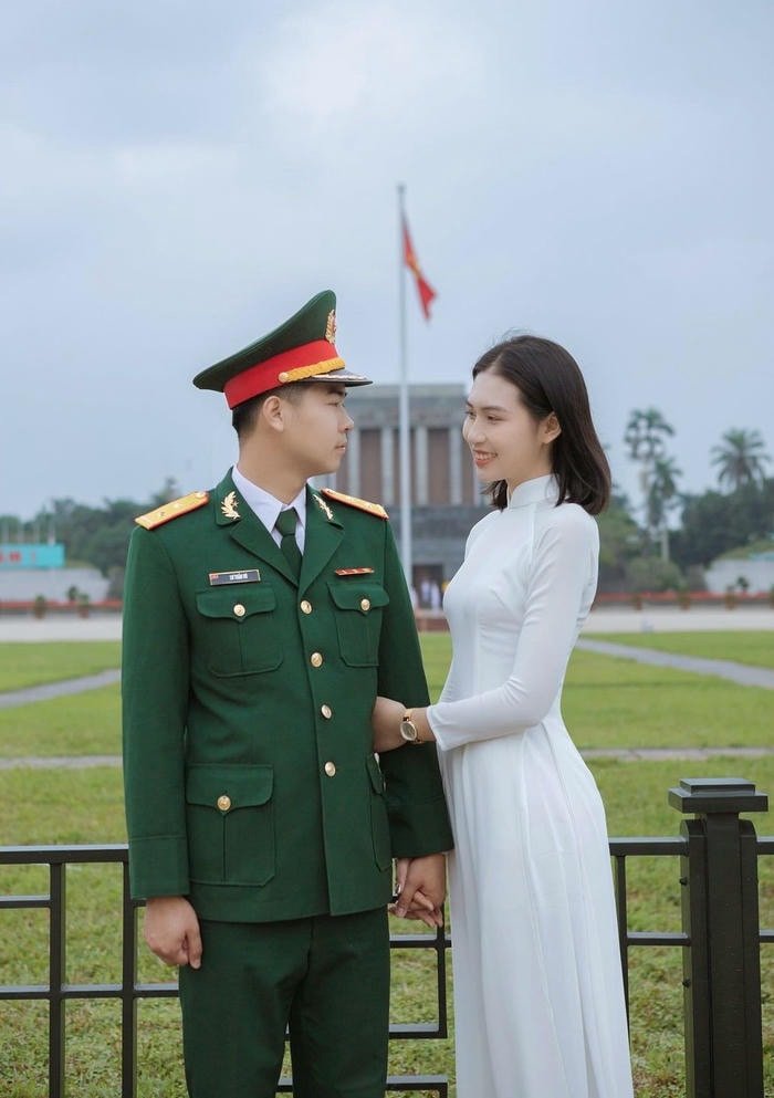 soldier uniform army couple dp