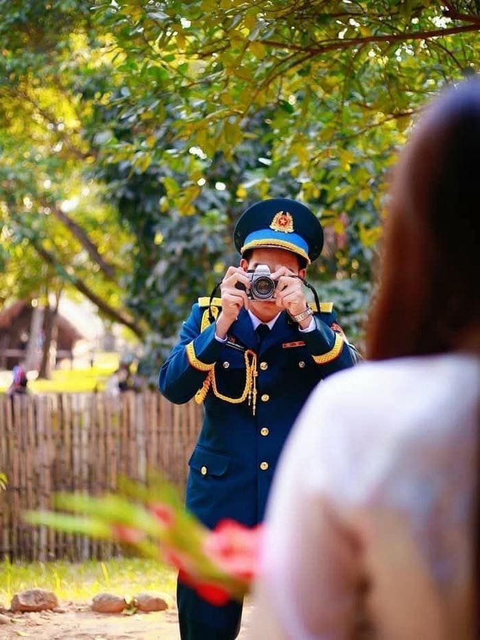 strong bond army couple dp