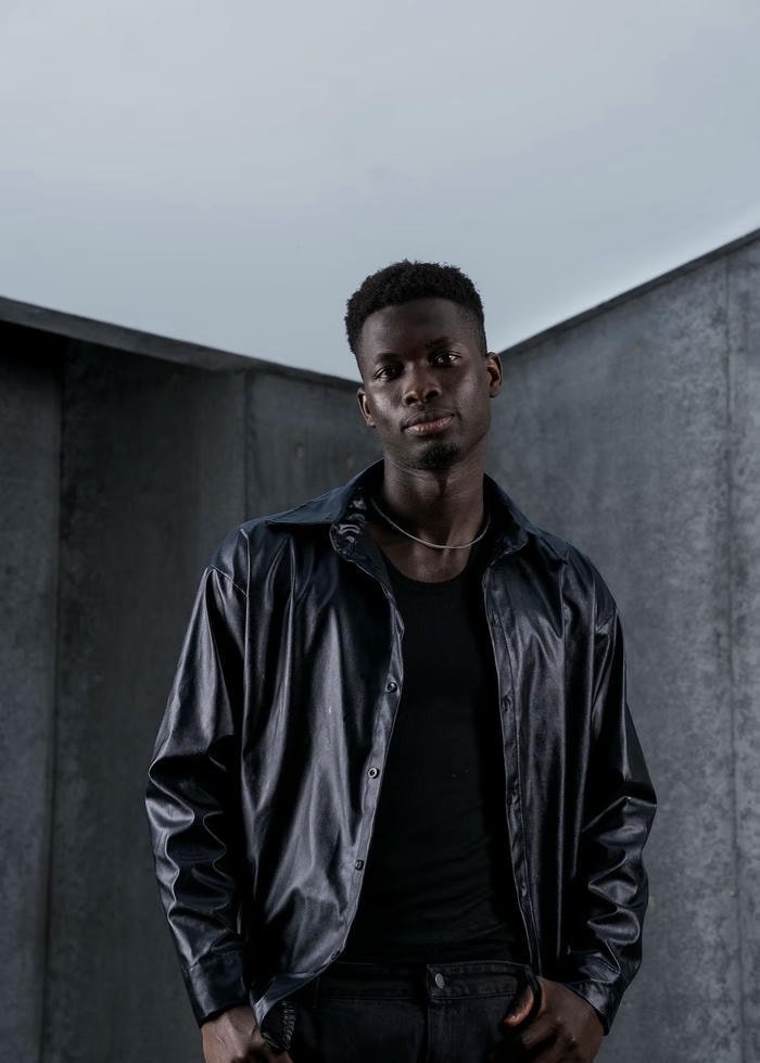 trendy frame black dp