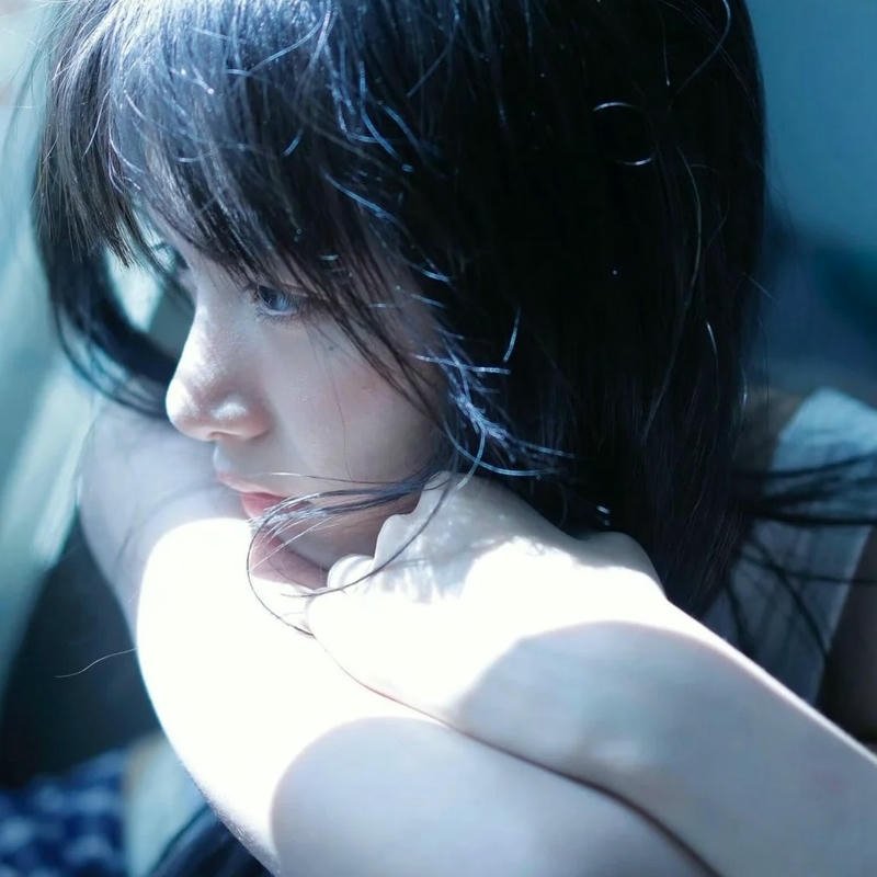 whatsapp dp images for girl artistic pose