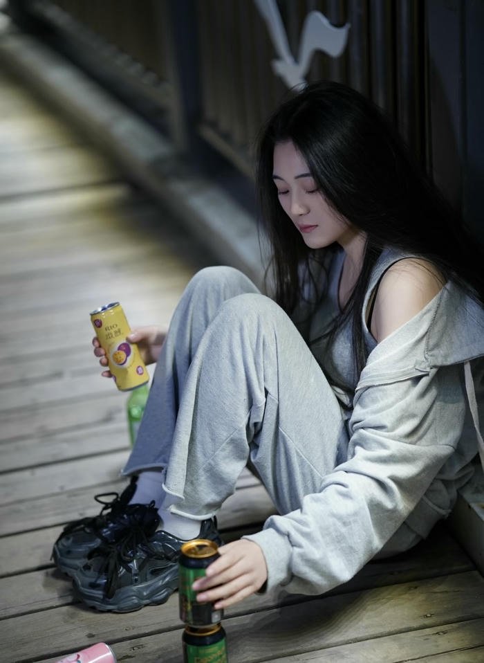 Alone thoughts no love dp aesthetic