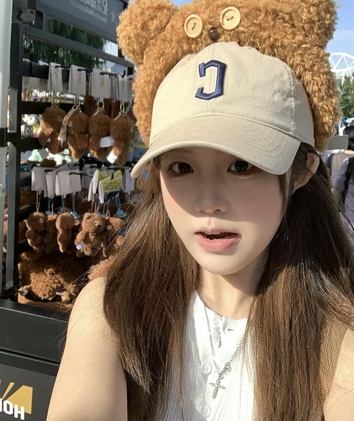 Bold style cap girl dp fashion