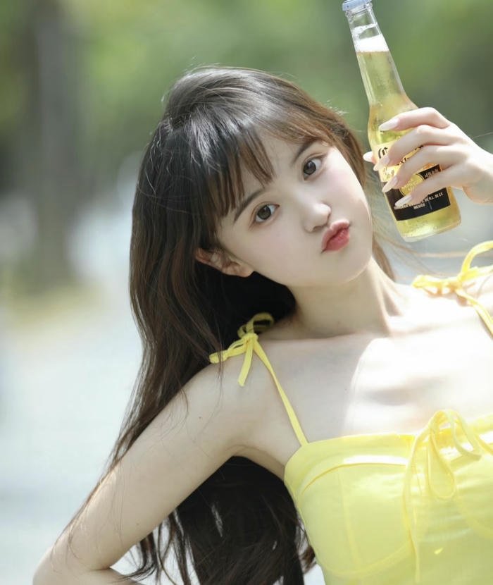 Casual look real girls dp aesthetic