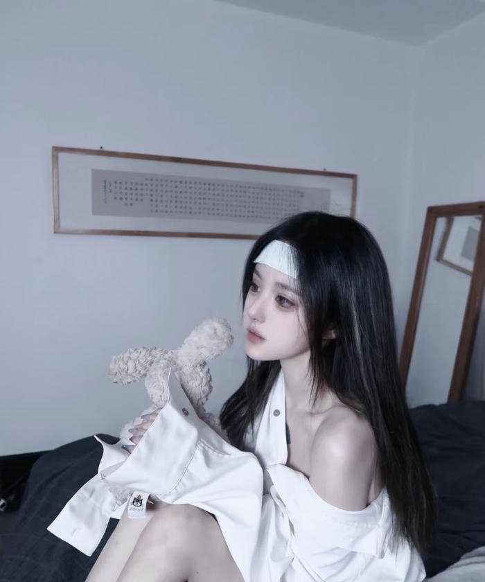 Cold silence no love dp look