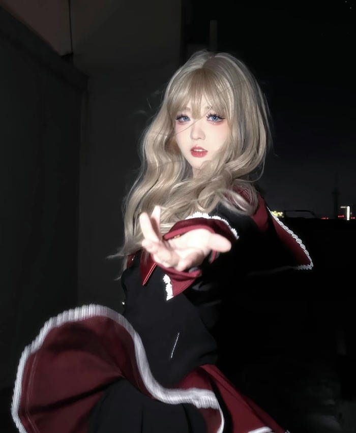 Confident cool dp for girls look