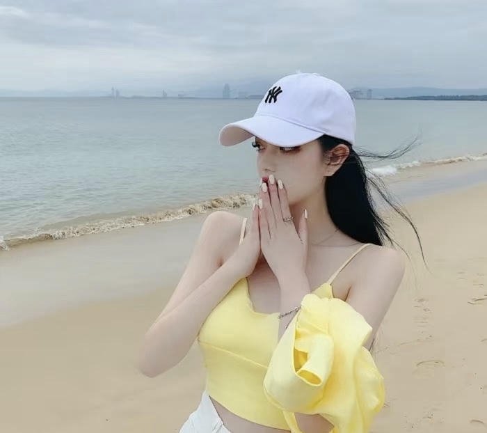 Confident smile cap girl dp style