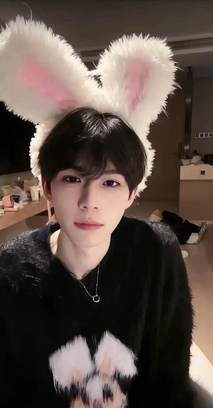 Daily style boy dp with cute simplicity