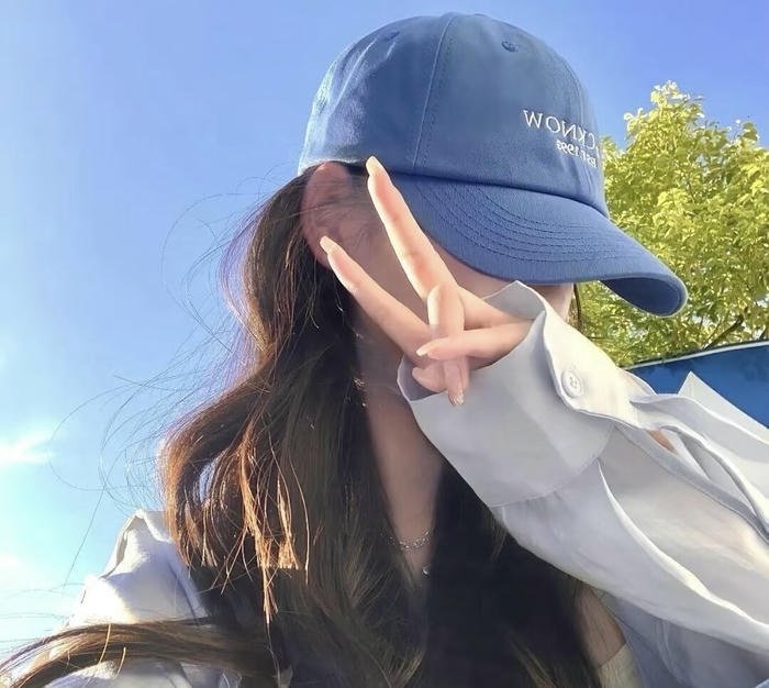 Daily wear cap girl dp fashion