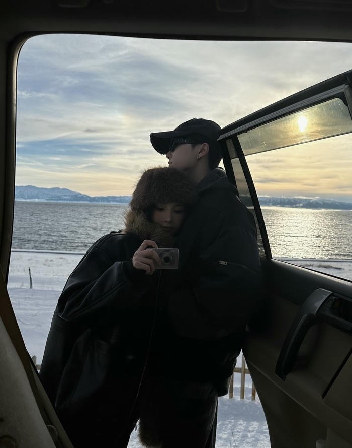 Distant souls sad couple dp style