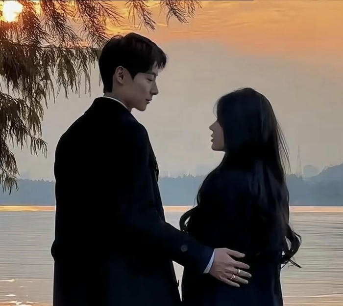 Emotional gap sad couple dp image