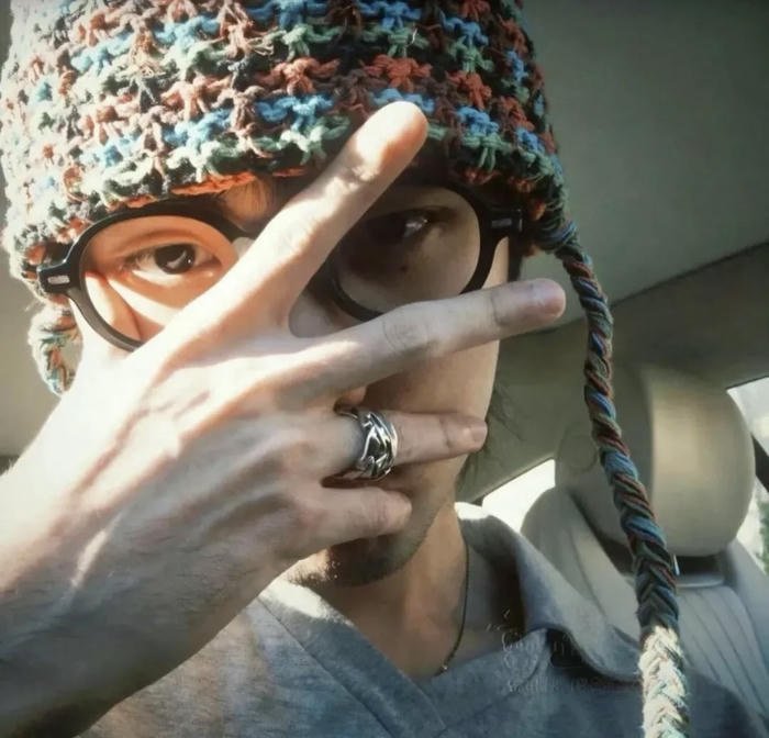 Gentle tone cute dp for boys profile