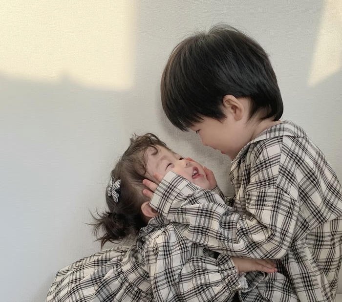 Little romance cute baby couple dp