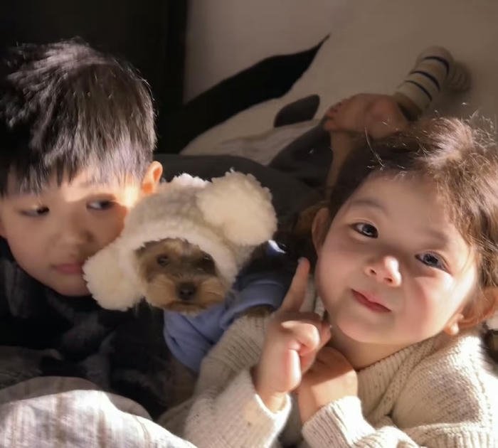 Lovely laughter cute baby couple dp