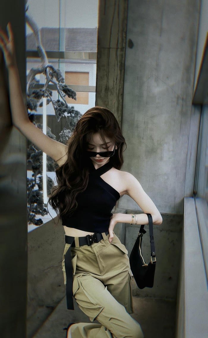 Modern cool dp for girls look