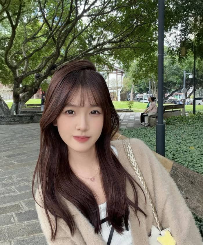 Natural charm real girls dp look