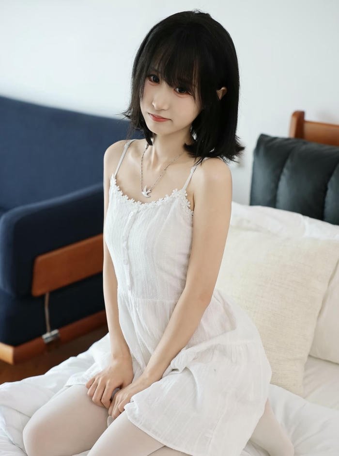 Natural pose real girls dp image