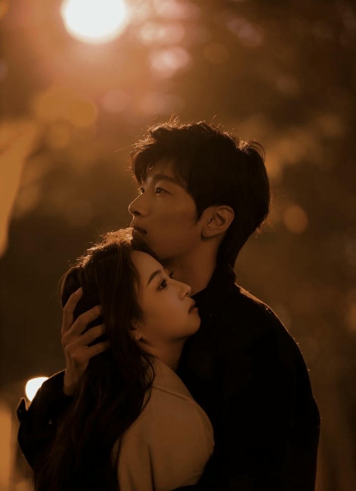 Painful goodbye sad couple dp vibe