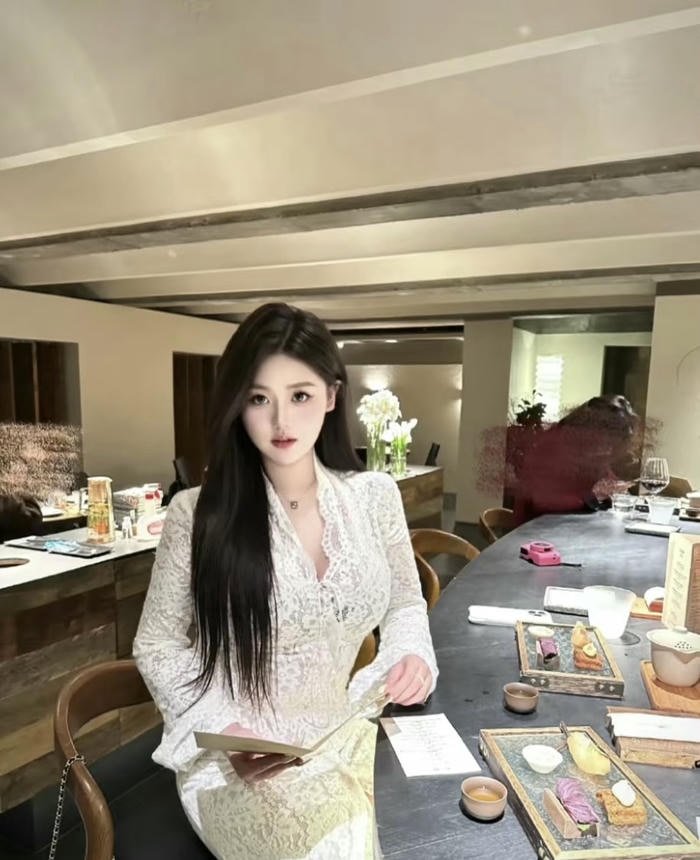 Peaceful single girl dp serene mood