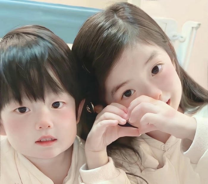 Pure happiness cute baby couple dp