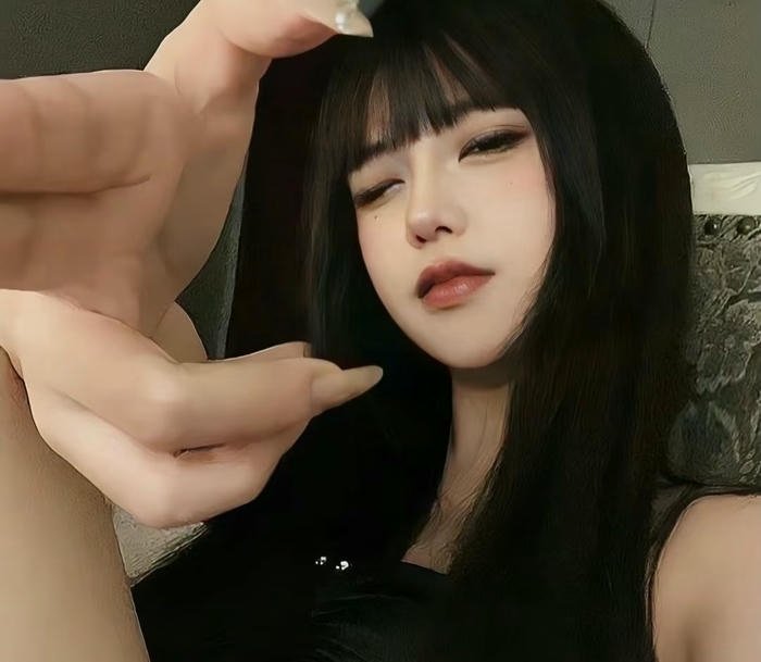 Savage cool dp for girls vibe