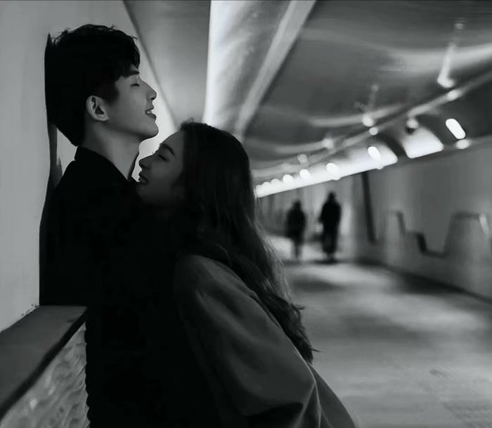 Shattered bond sad couple dp mood