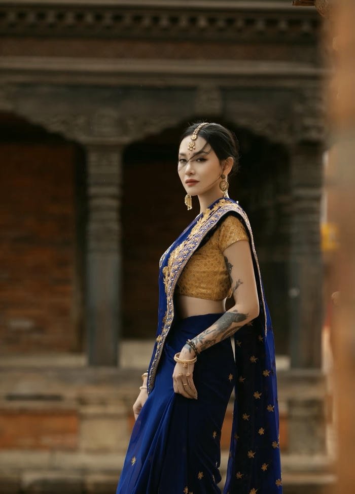 Simple grace saree girl dp look