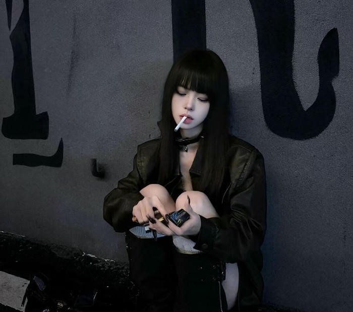 Street vibe cool dp for girls