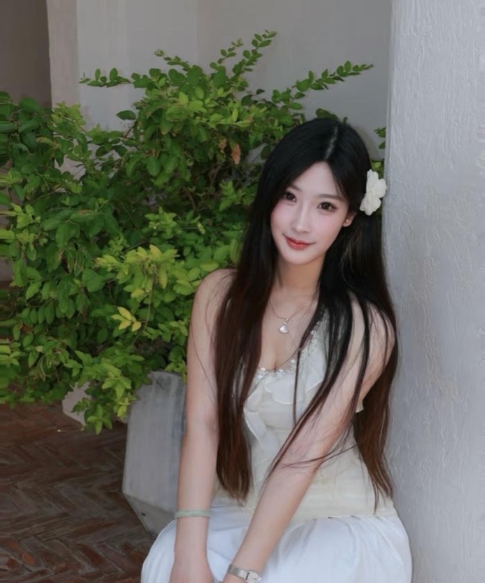 Sweet single girl dp gentle style