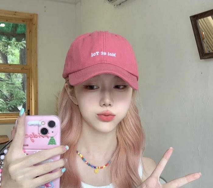 Trendy cap girl dp modern fashion