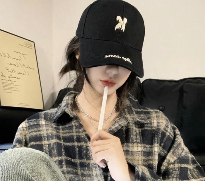 Urban cool dp for girls aesthetic