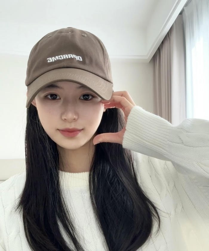 Urban look cap girl dp vibe