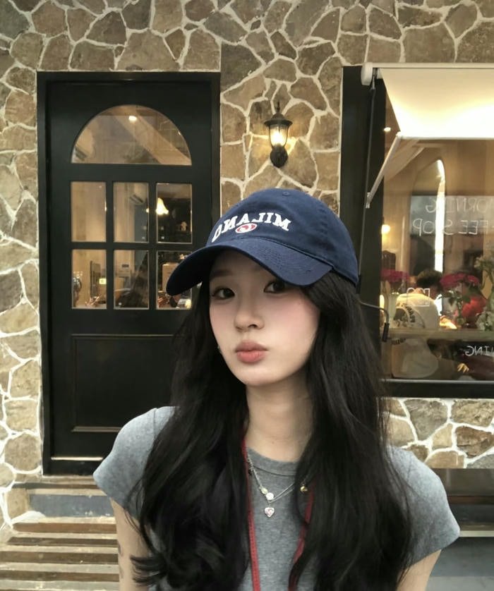 Youthful cap girl dp casual look