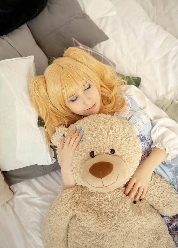 adorable pose with teddy bear girl dp