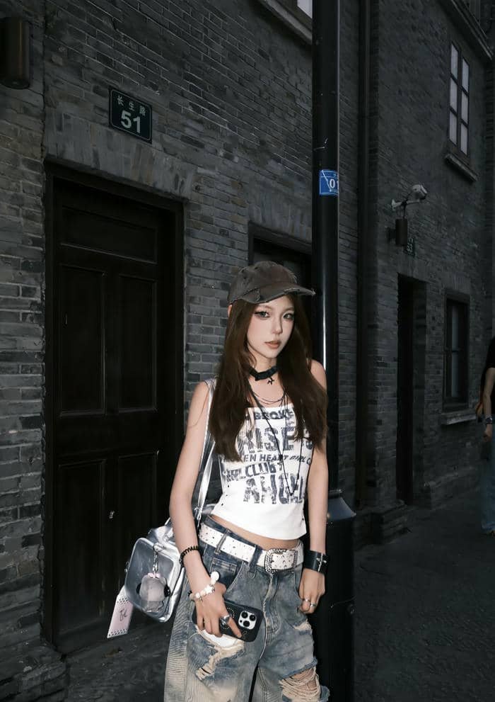 adventurous female dp