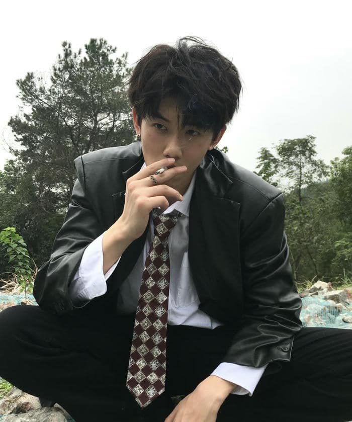 aesthetic boy smoker boy dp