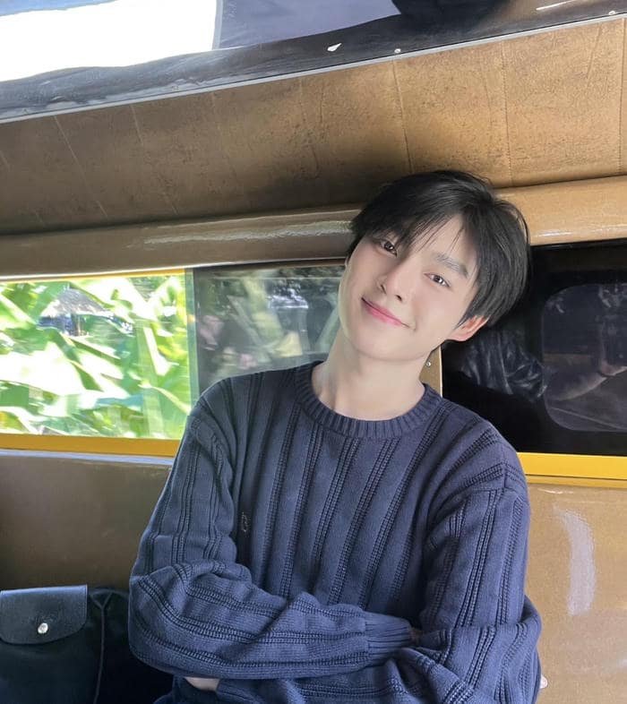 aesthetic smart boy profile