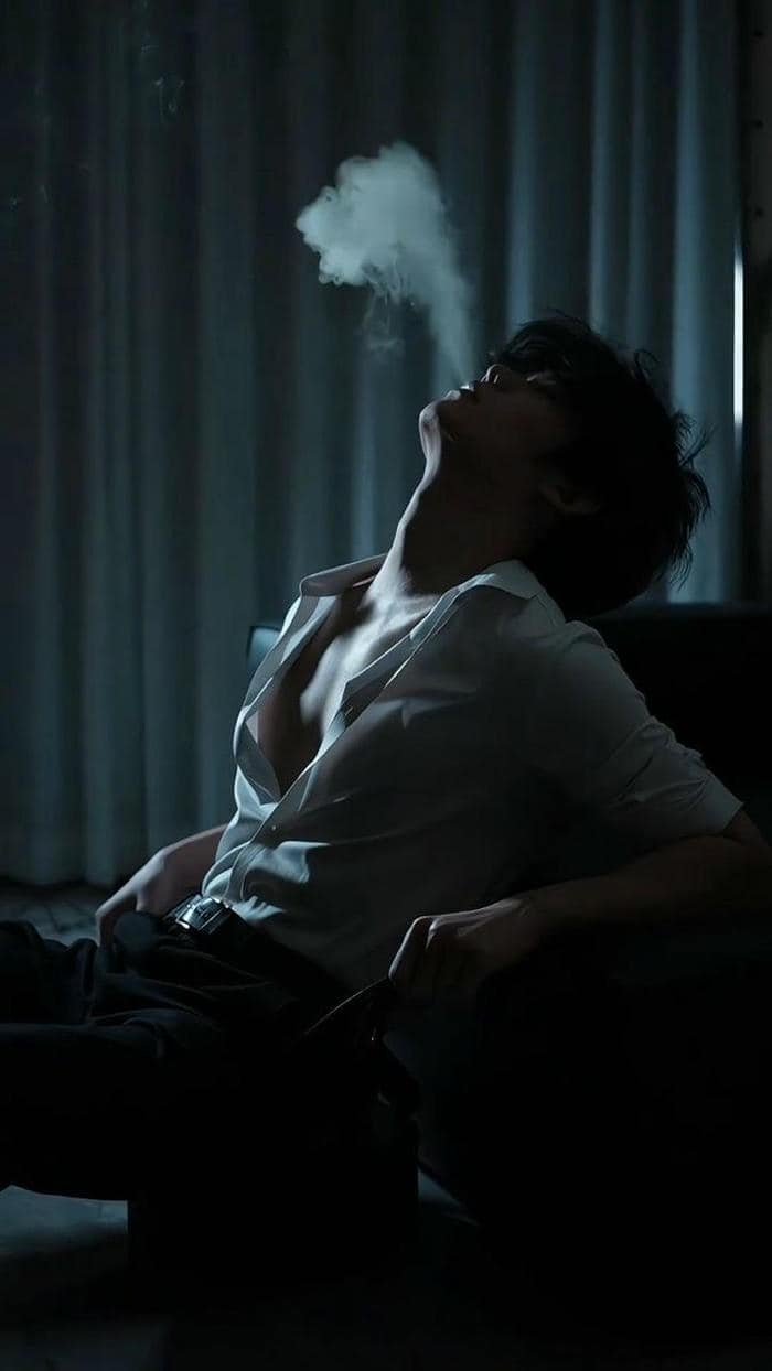 aesthetic smoker boy dp