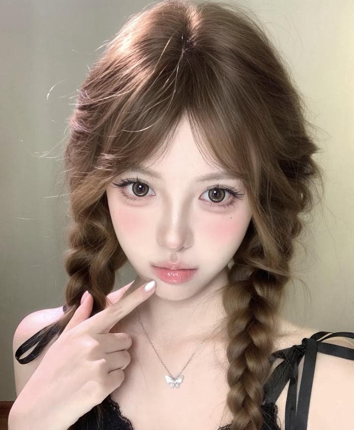 attractive eye detail dp