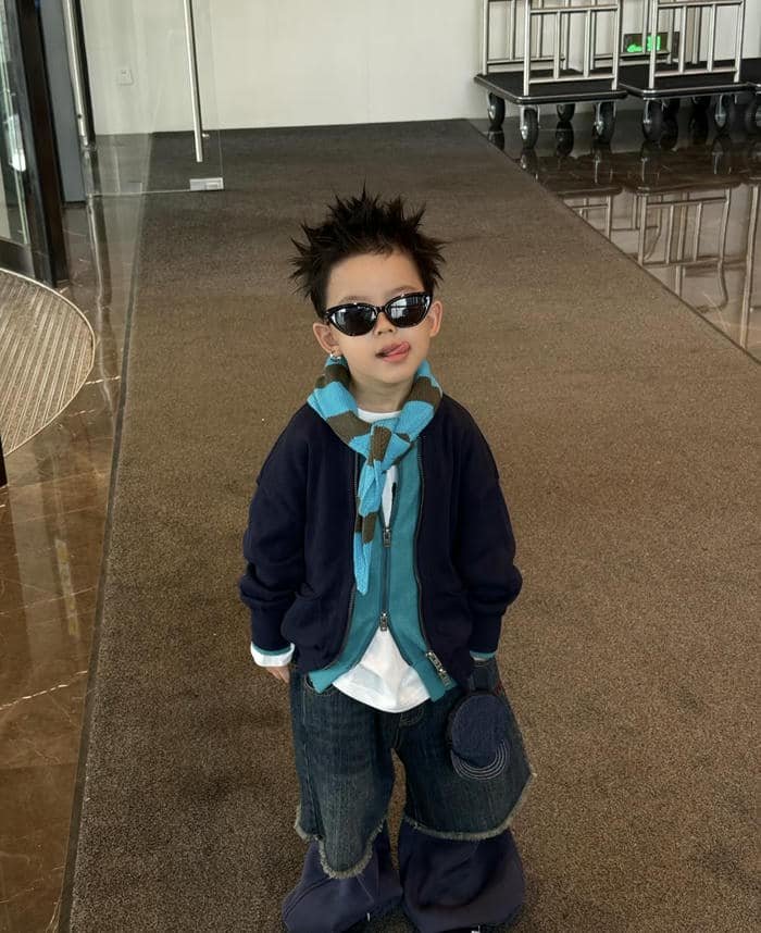 baby boy pose stylish