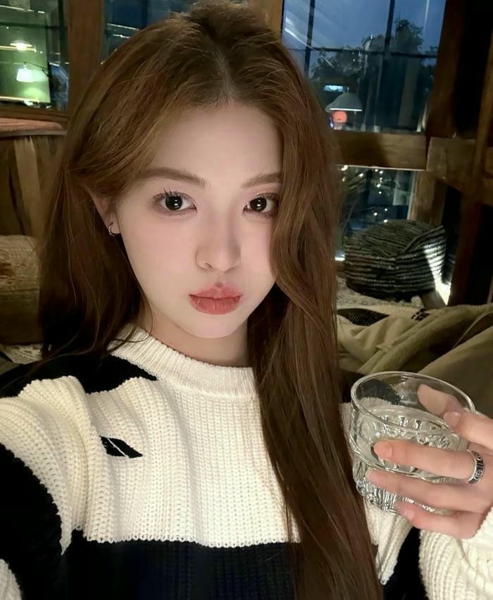 beautiful joy in happy girl dp