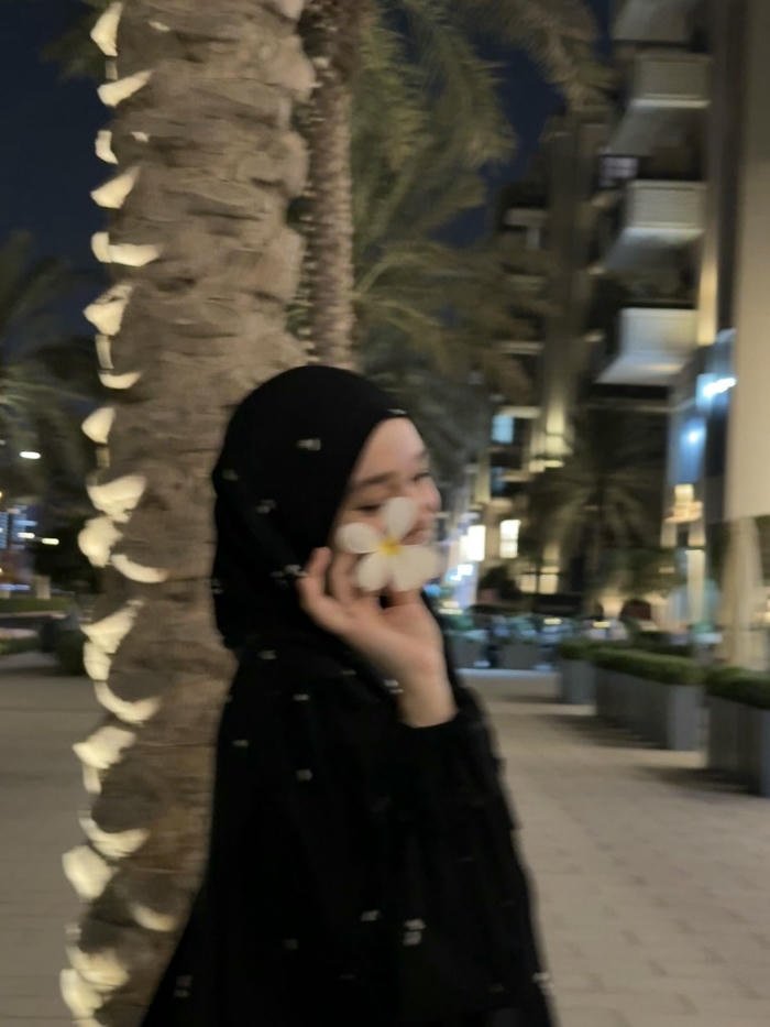 beautiful muslim girl dp soft aesthetic