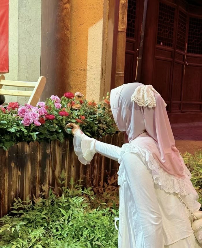 beautiful peace in ramadan dp for girls